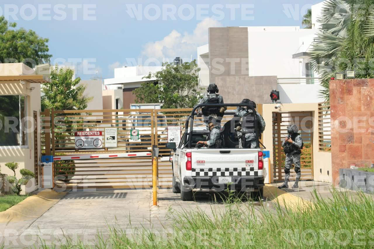 $!Grupo GOES de la Policía Estatal asegura dos casas tras cateo en Isla Musalá, en Culiacán