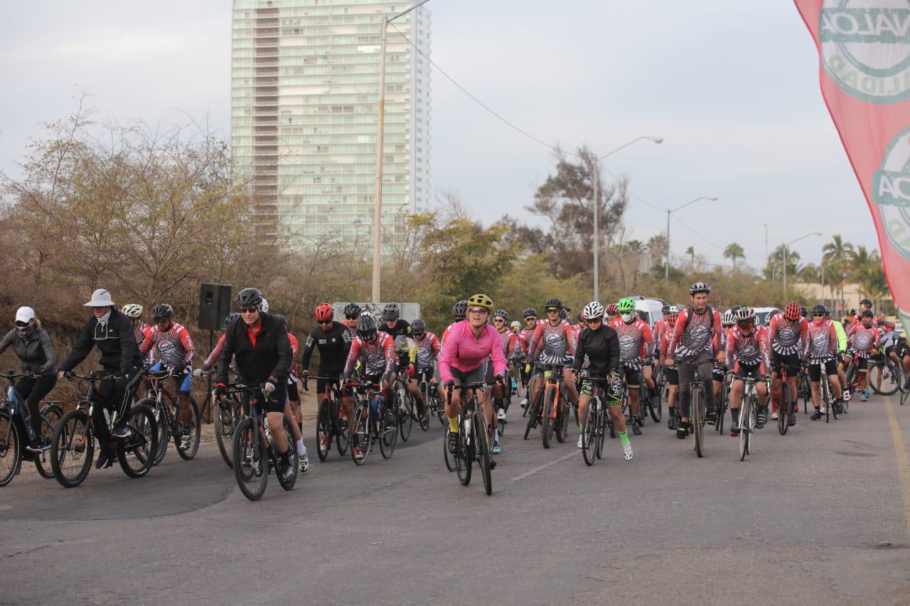 $!Con rodada inauguran ampliación de la carretera Mazatlán-Cerritos