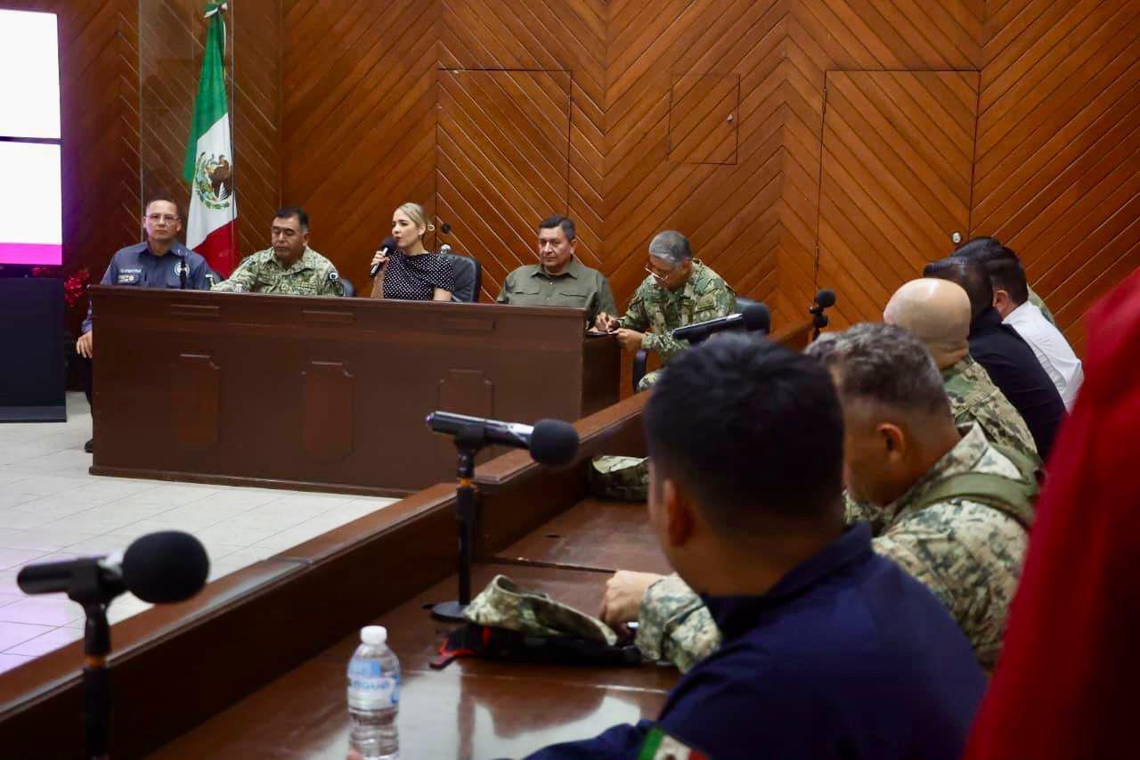 $!Mazatlán refuerza seguridad en zonas comerciales con reuniones y ‘segurichat’