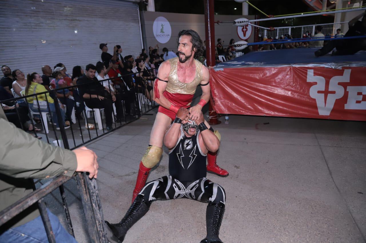 $!Festeja Súper Ángel sus 40 años de trayectoria con función luchística con causa