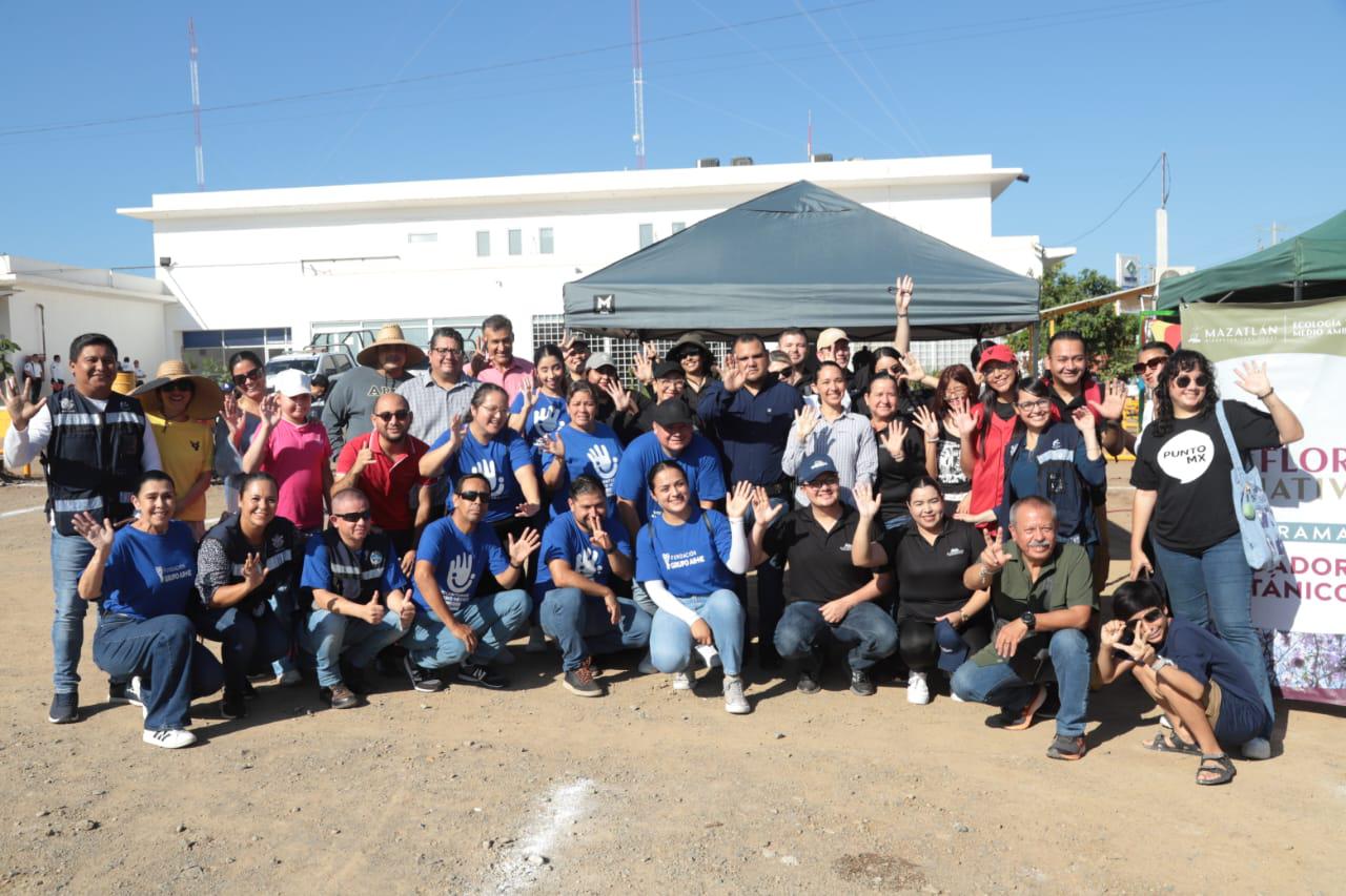 $!Programa ‘Flor Nativa’ planta 30 arbolitos en el Centro de Seguridad Ciudadana de Mazatlán
