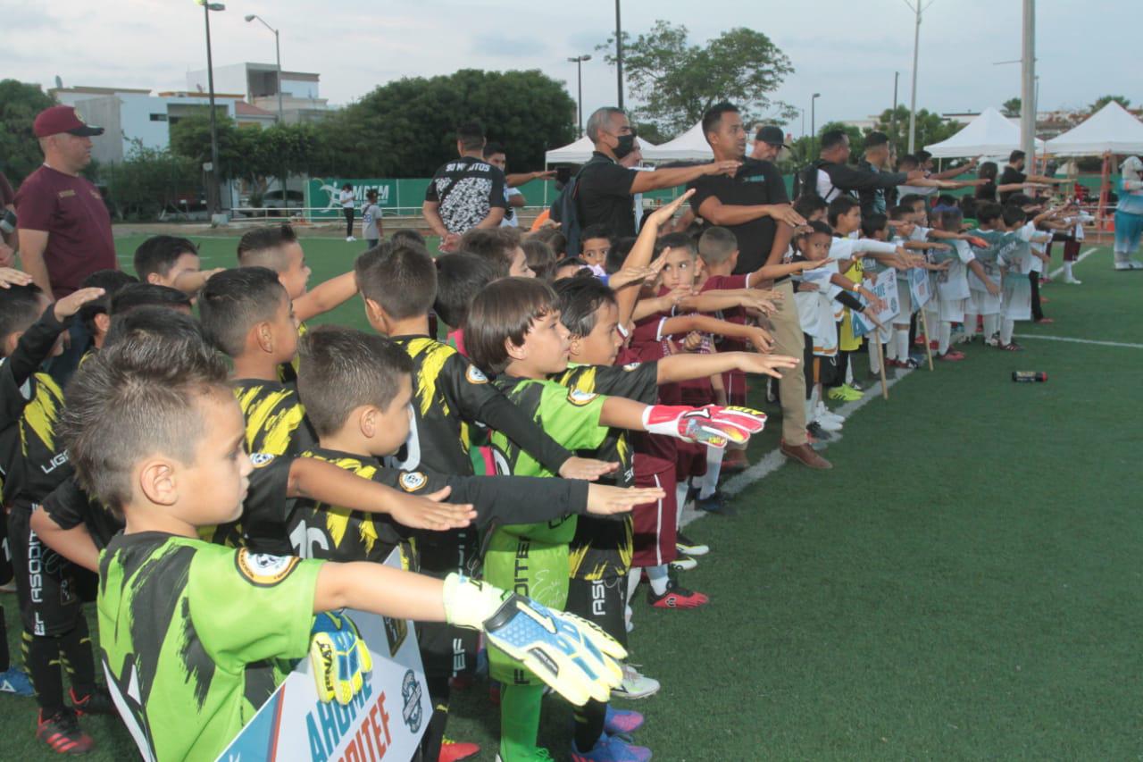 $!Inauguran en Mazatlán Campeonato Estatal de Futbol Chupones