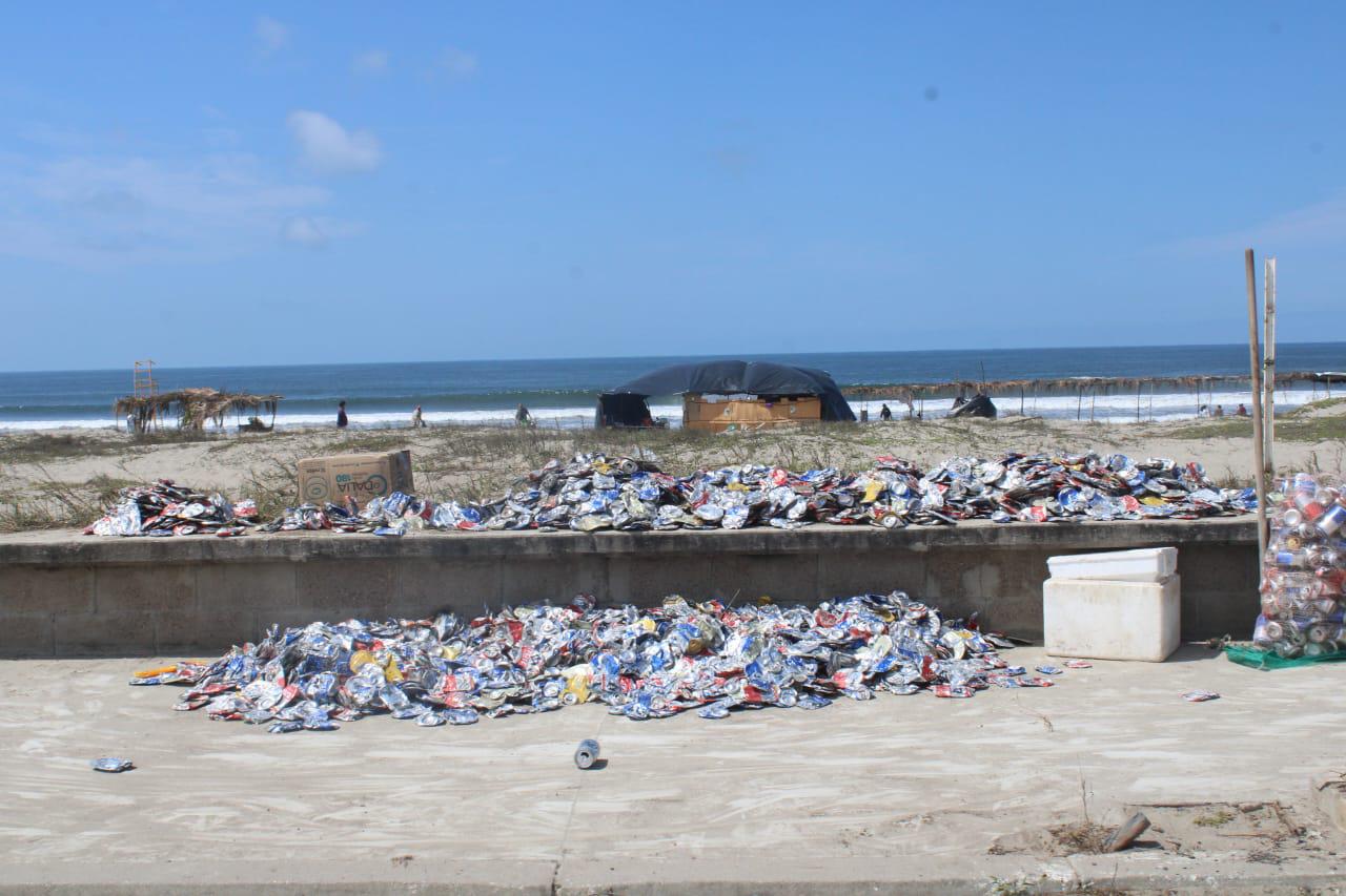 $!Recolectan en zona de playas de Rosario 50 toneladas de basura durante la Semana Santa