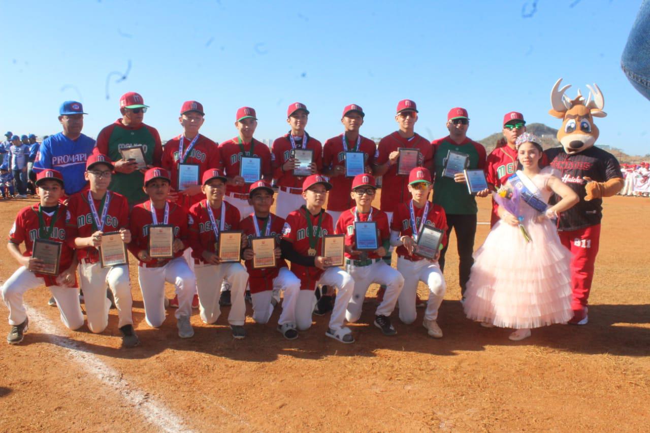 $!Rinde homenaje Liga Mazatlán a José Rodríguez Villela