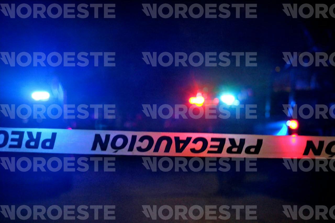 $!Asesinan a un hombre y le dejan cartulina en la colonia 5 de Mayo, en Culiacán