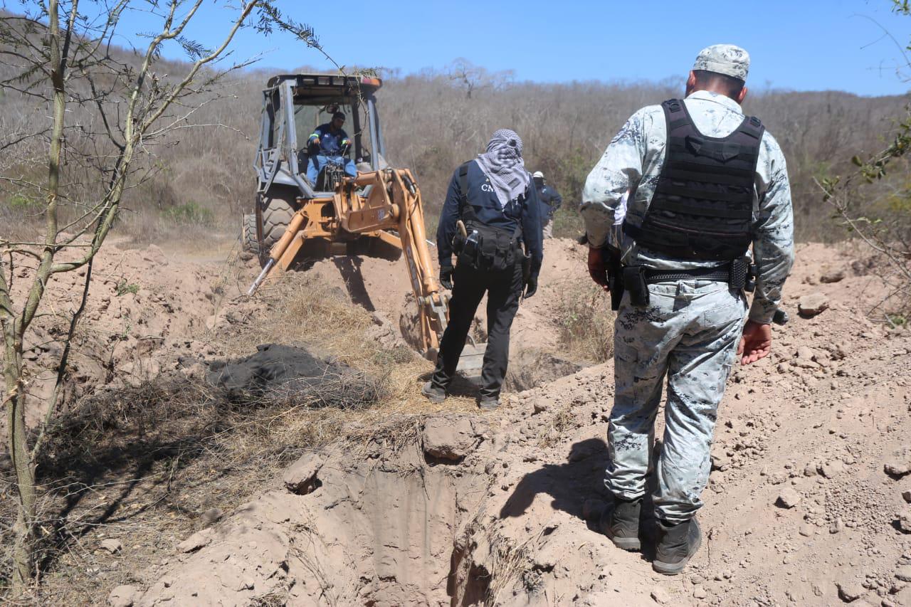$!Madres salen al campo en Mazatlán a buscar a sus hijos desaparecidos