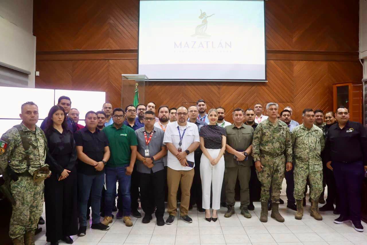 $!Mazatlán refuerza seguridad en zonas comerciales con reuniones y ‘segurichat’