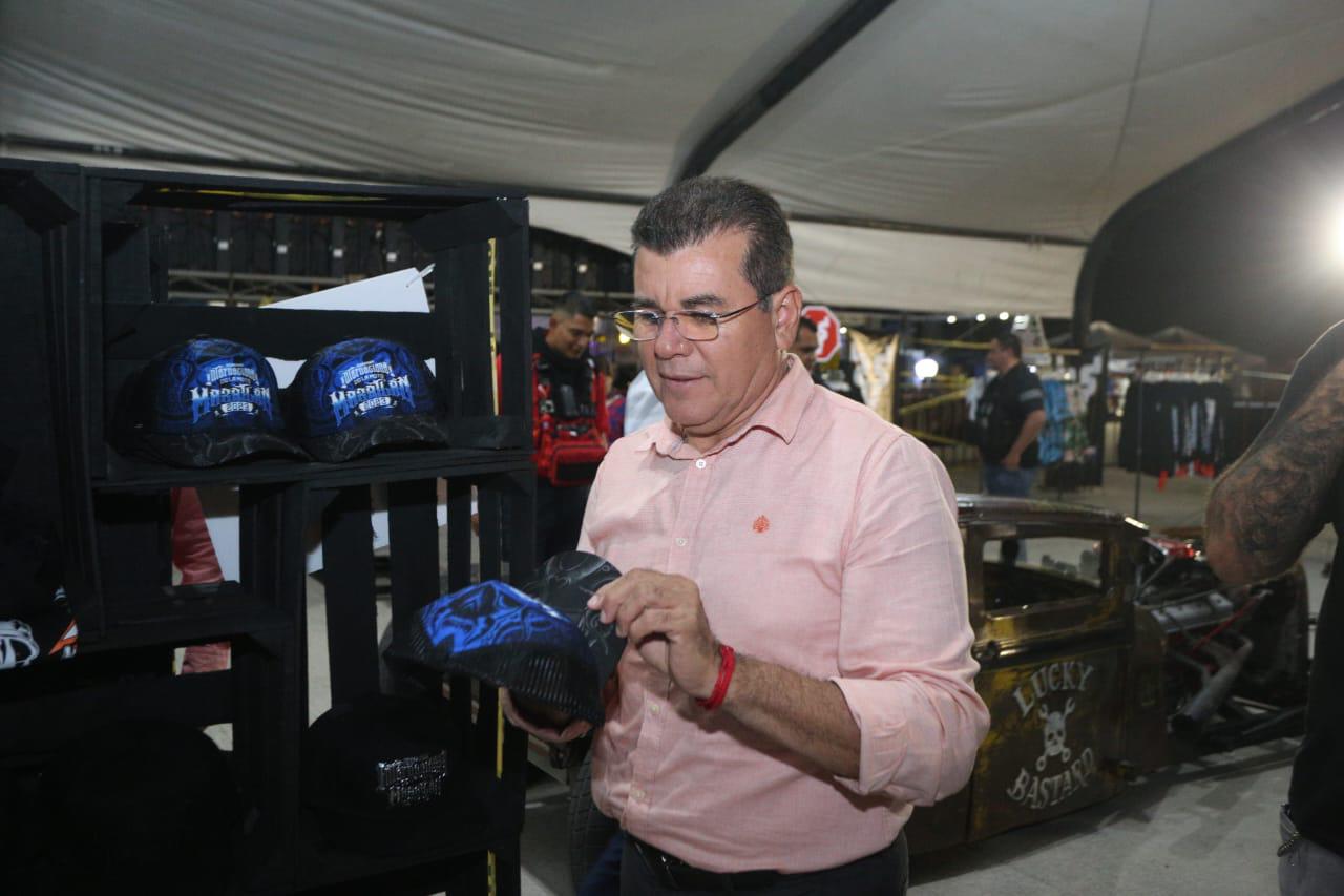 $!Recorre Alcalde de Mazatlán el Foro Biker