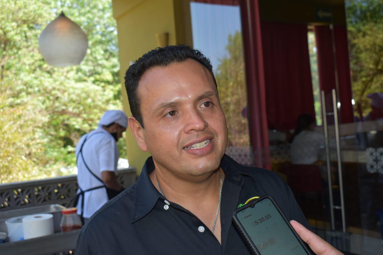 $!Moisés Areizaga, de Mariscos El Bohemio.