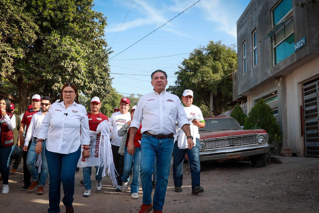 $!Imelda Castro y Enrique Inzunza visitan el tianguis Los Huizaches