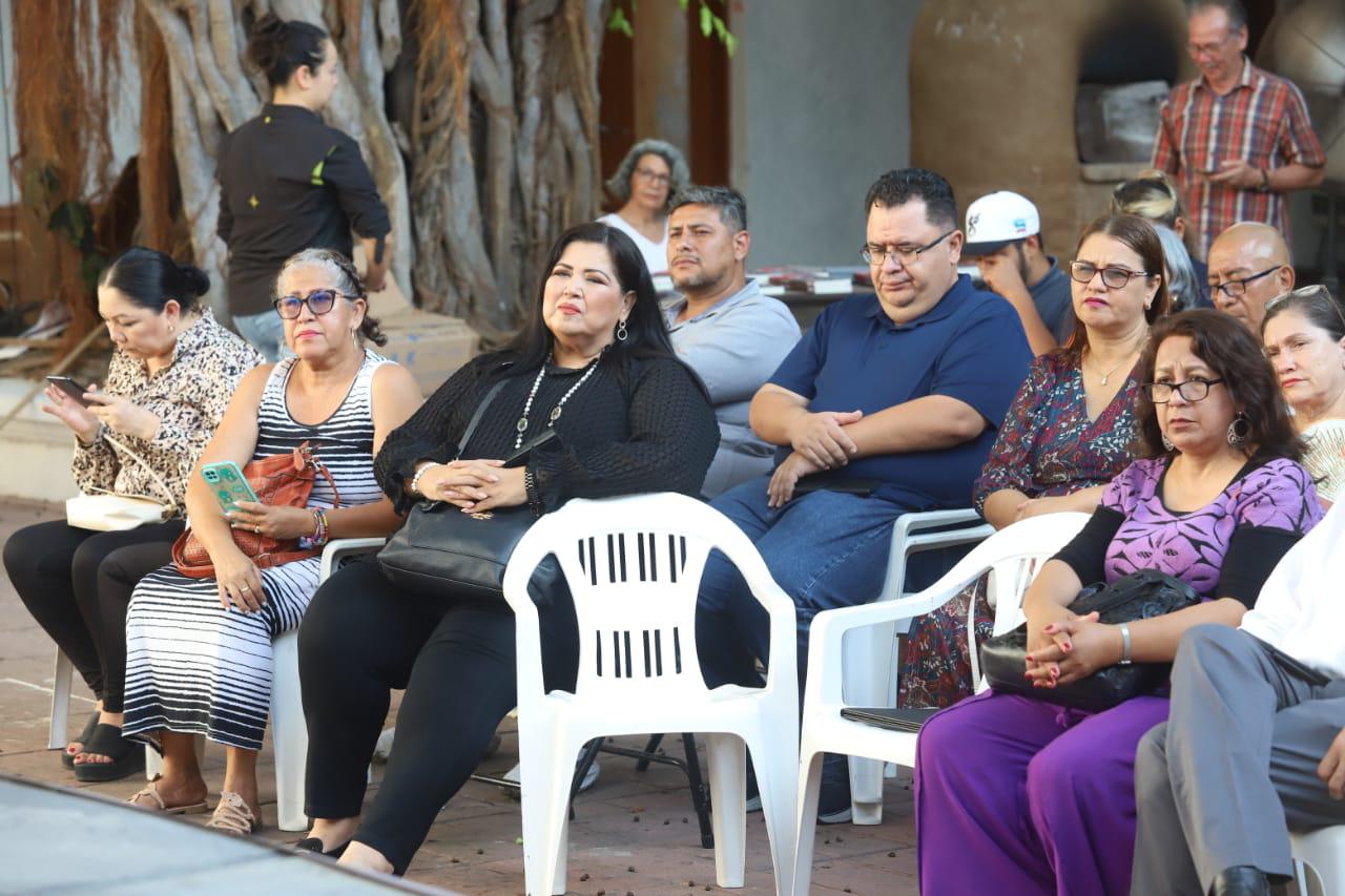 $!Rinde Tania del Río homenaje a madres que buscan a sus hijos desaparecidos