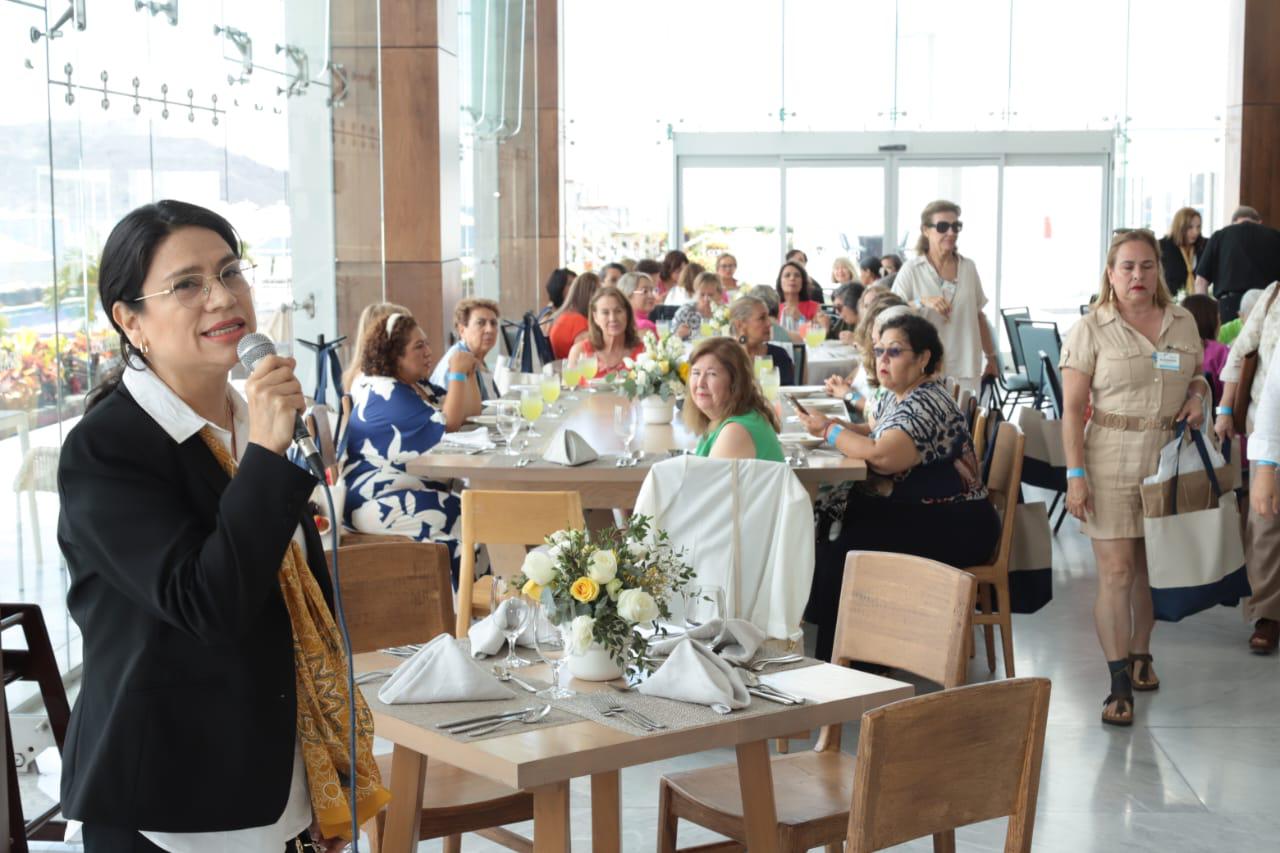 $!Guillermina García, expresó unas palabras de bienvenida a las asistentes.