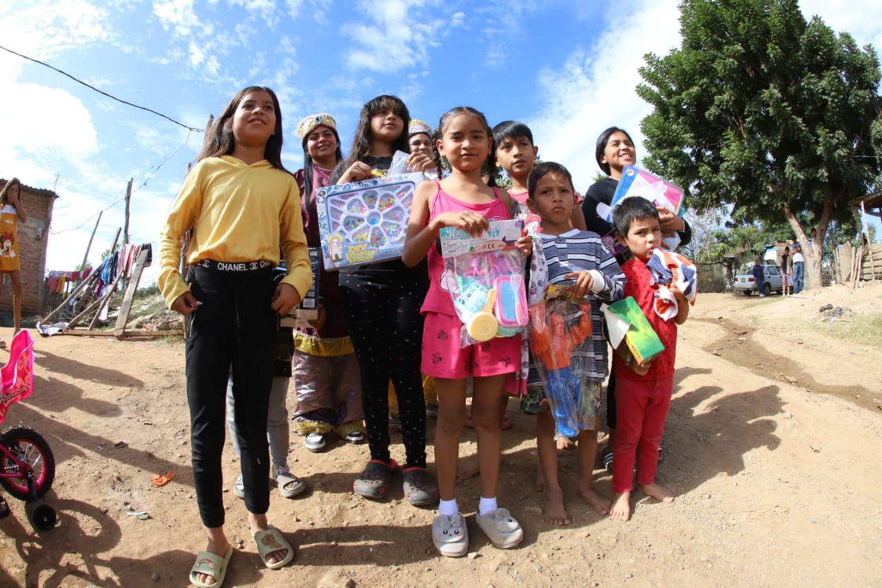 $!¡Gracias! Cumplen los Reyes Magos de Noroeste una vez más con niñas y niños de Mazatlán