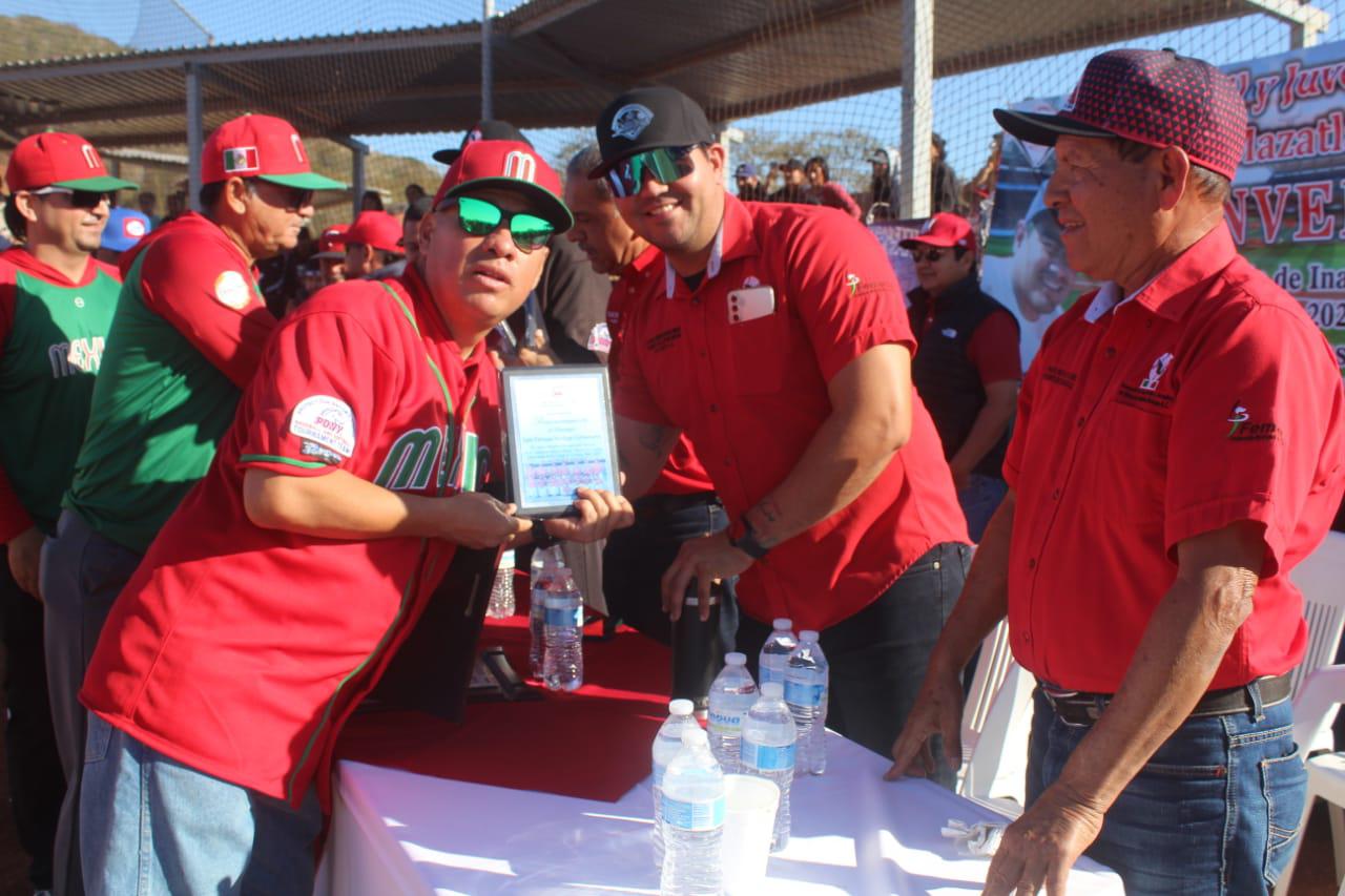 $!Rinde homenaje Liga Mazatlán a José Rodríguez Villela