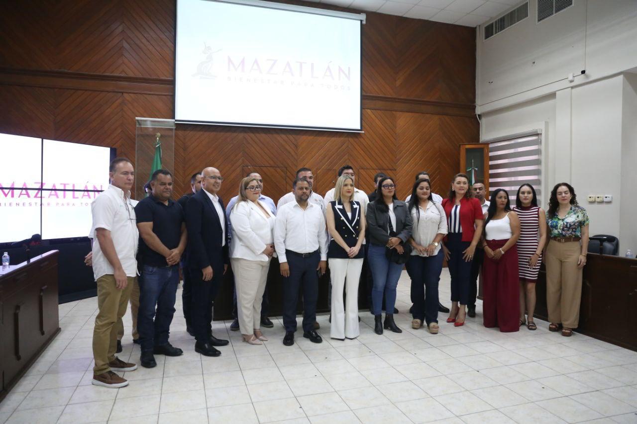 $!En reunión secreta, rinden protesta cuatro nuevos integrantes del Comité de Búsqueda de Personas en Mazatlán