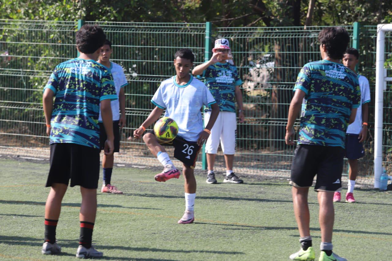 $!Sport Camp Mazatlán impulsa talentos con ex futbolistas y visores profesionales