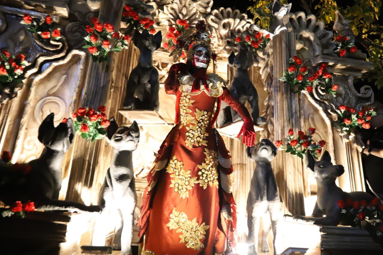 $!Mazatlán celebra la ‘Noche de Esperanza’ con arte y callejoneada de Día de Muertos