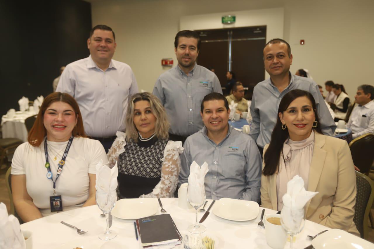 $!Rubén Partida, Alejandro Lizárraga, Édgar Audelo, Isabel Leyva, Jéssica Rendón, César Vizcarra y Josefina Magaña.