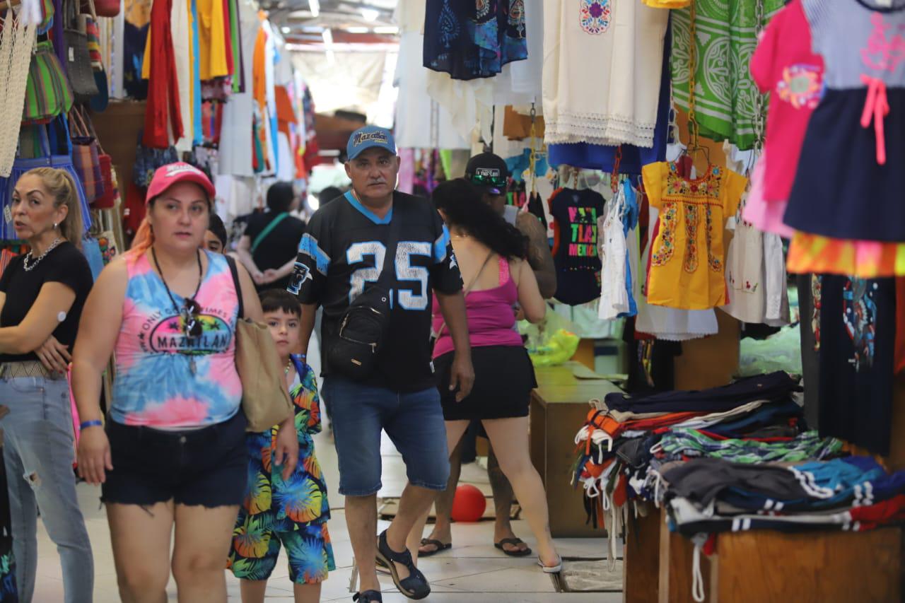$!Turismo de cruceros y eventos deportivos mantienen viva la economía del Mercado Pino Suárez