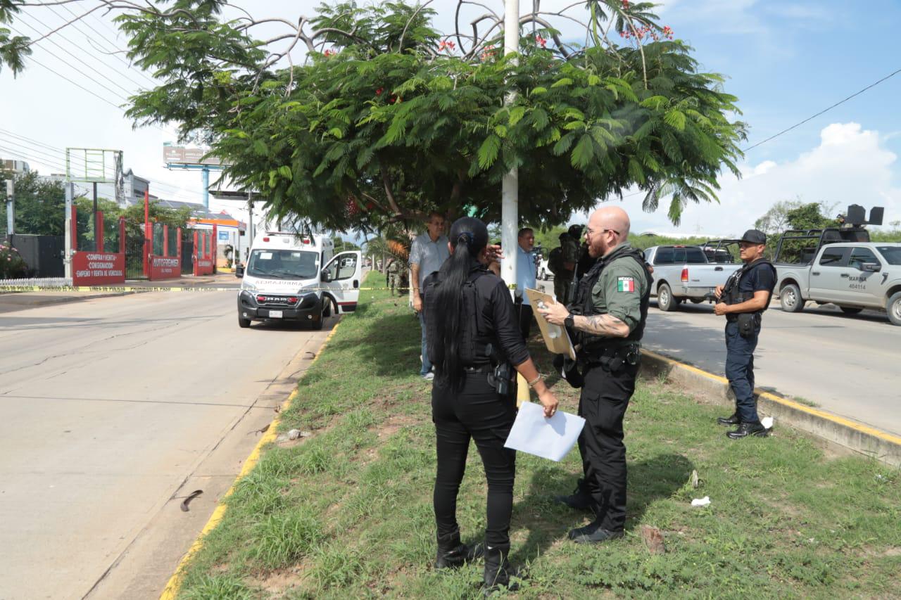$!Grupo armado intercepta ambulancia y priva de la libertad a paciente en Mazatlán