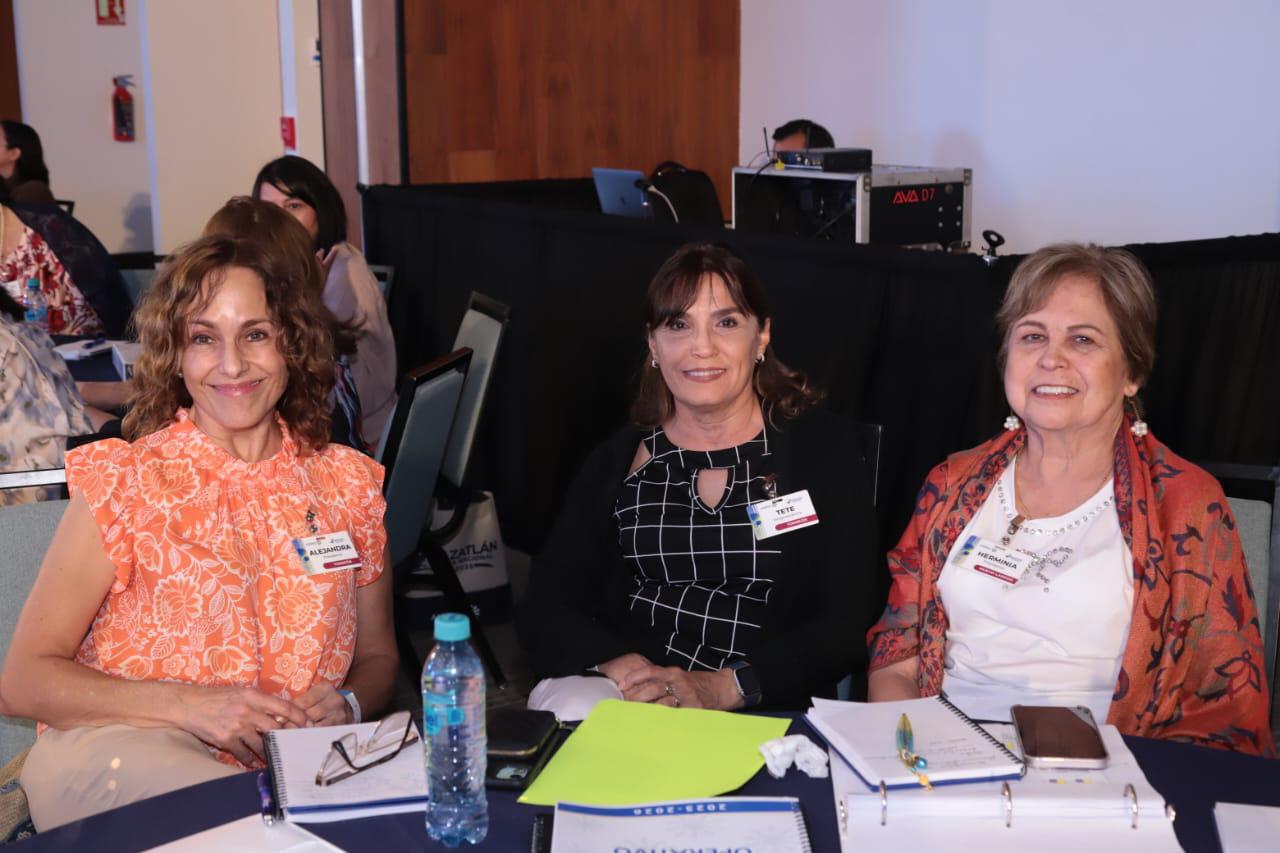 $!Alejandra Alatorre, Tete Villarreal y Herminia Gutiérrez.