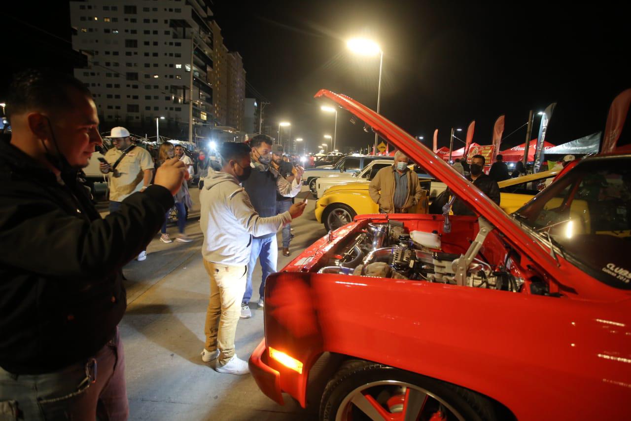 $!Entre el rugir de los vehículos se inaugura la tercera edición de la Semana de la Troca