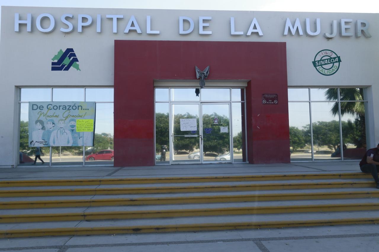 $!En Culiacán trabajadores de salud permanecen en plantón exigiendo bases sindicales