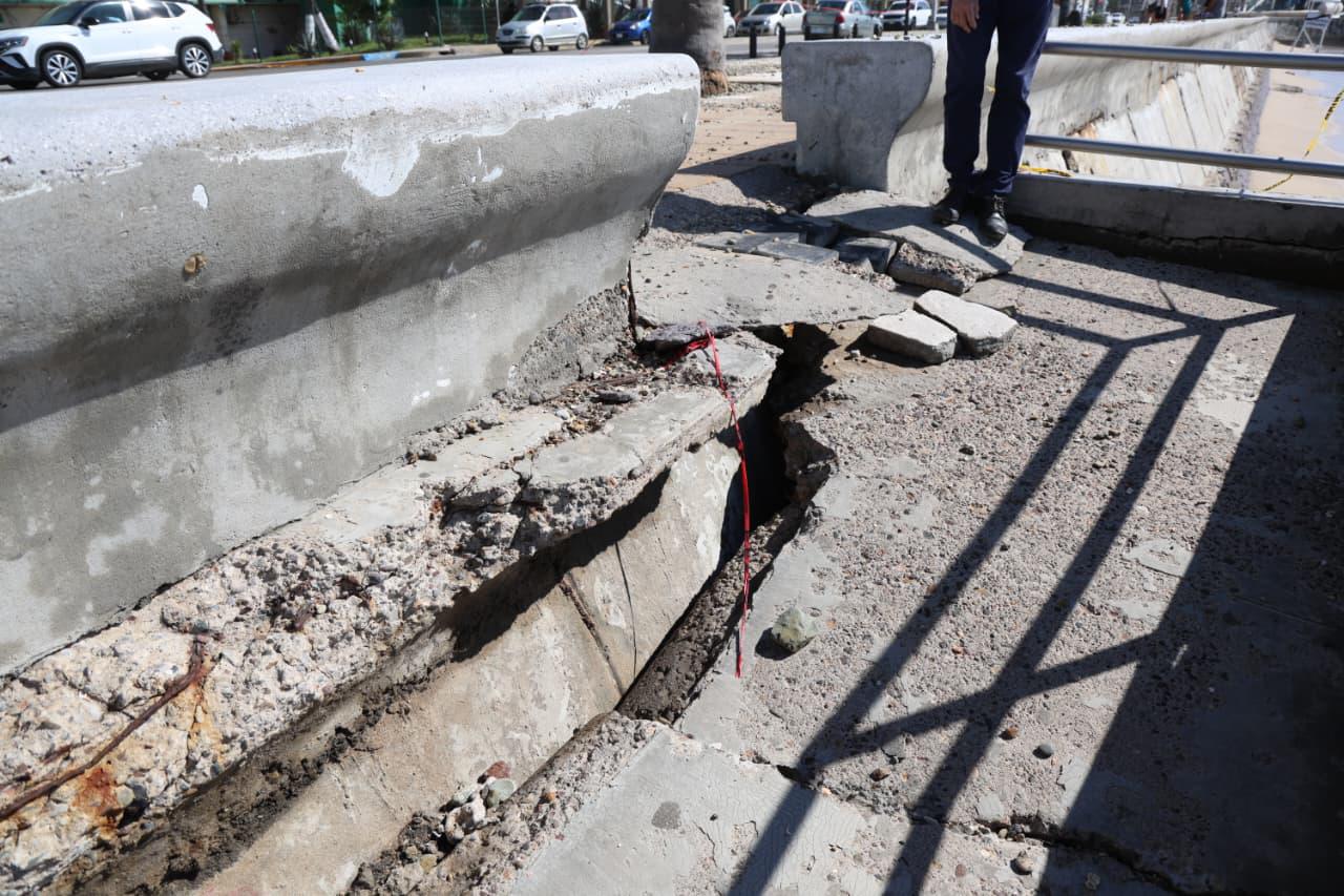 $!Además de seis socavones, oleaje deja daños en muros de contención y accesos del malecón de Mazatlán