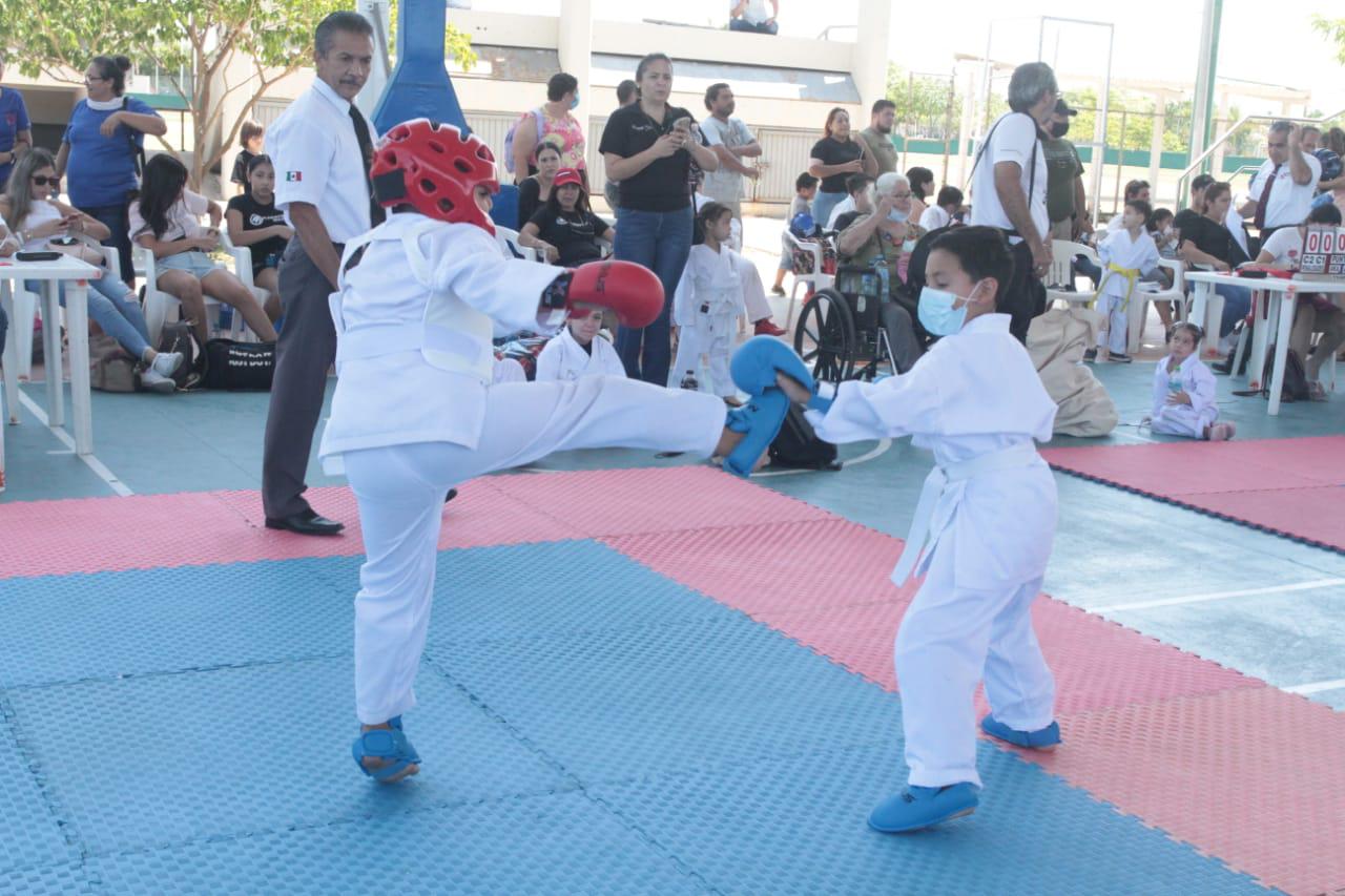 $!Recibe Copa Noroeste de Karate a lo mejor de la región
