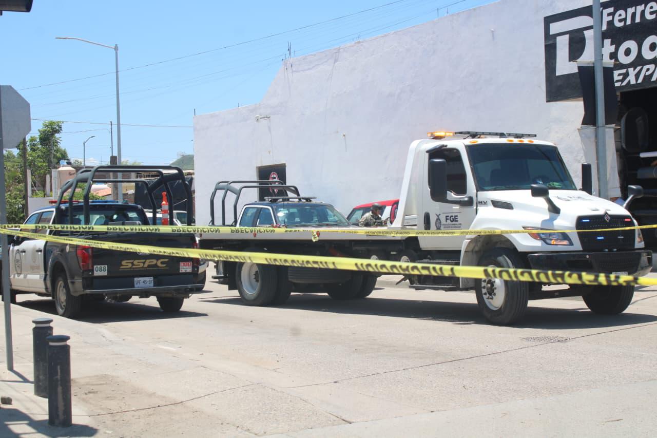 $!Asesinan a balazos a conductor por la avenida Álvaro Obregón, en la Lombardo Toledano, en Culiacán