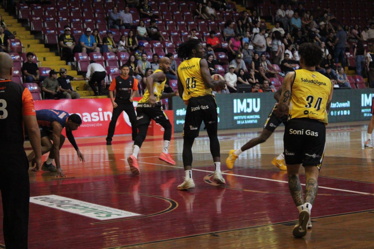 $!Caballeros de Culiacán regresa a la senda del triunfo en el Cibacopa 2025