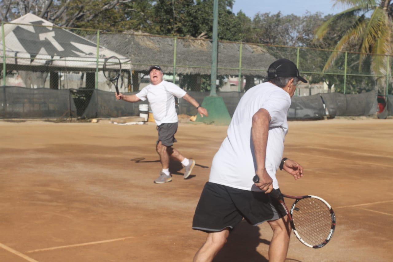$!Sosa y Rodríguez suman triunfo en el Torneo de Tenis Amigos de Sergio López 70 y Más 2022 del Club Muralla