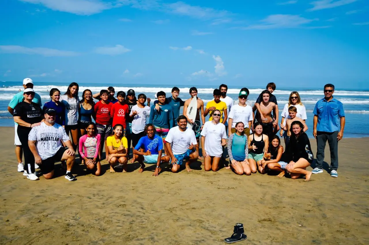 $!Sueltan la tabla en Playa Pueblo Bonito: Mazatlán inicia visorías de surfing rumbo a la Olimpiada Nacional