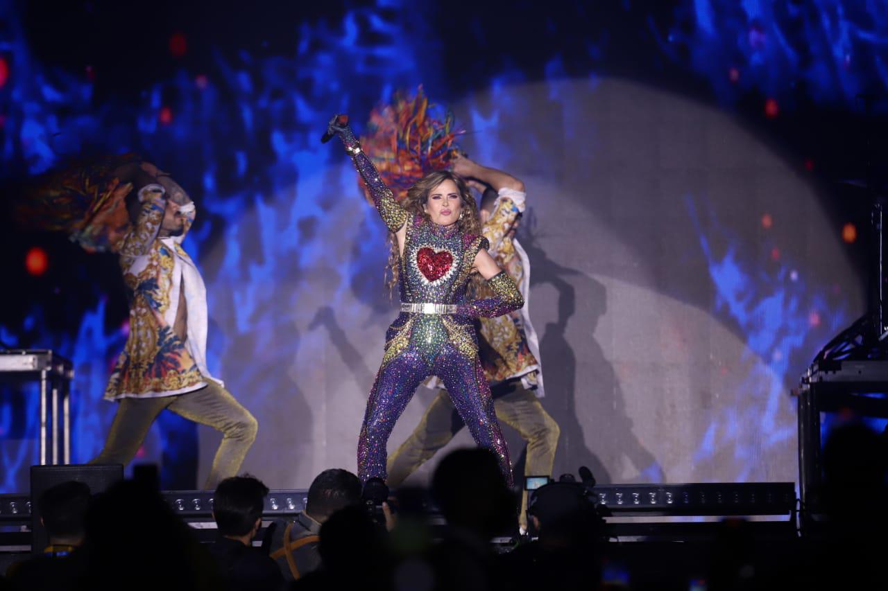 $!Brinda Gloria Trevi un concierto en honor a Scarleth I, Reina Infantil del Carnaval de Mazatlán