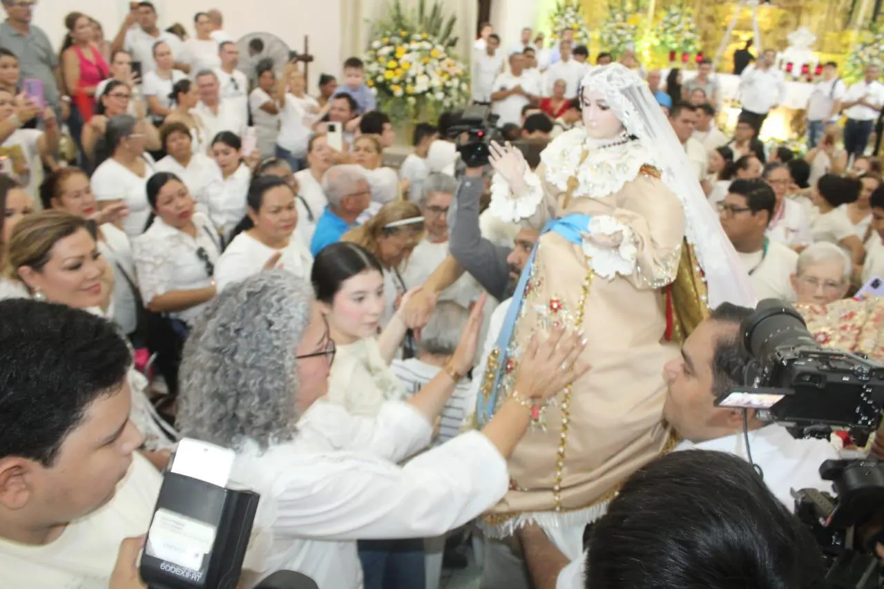 $!Pide Gobernador Graciela Domínguez paz para Sinaloa a la Virgen del Rosario