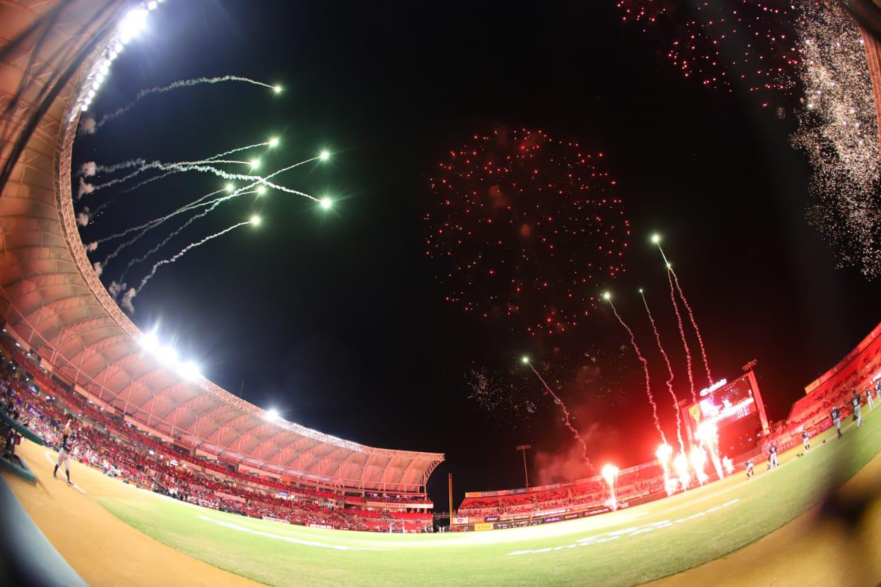 $!El Teodoro Mariscal se ilumina con la inauguración de la temporada de la LMP