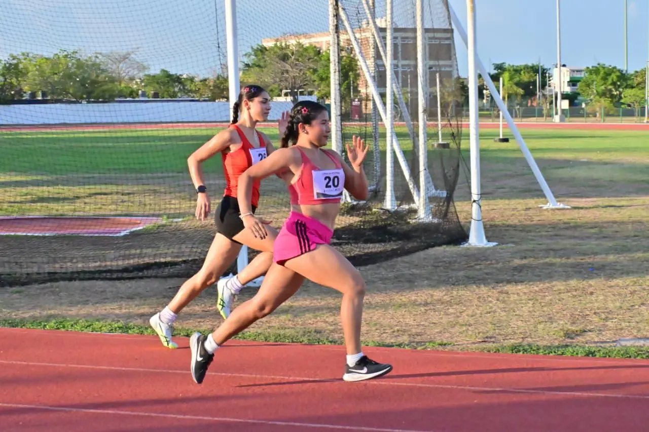 $!Compiten con tesón, en la tercera fecha del Serial de Atletismo Imdem