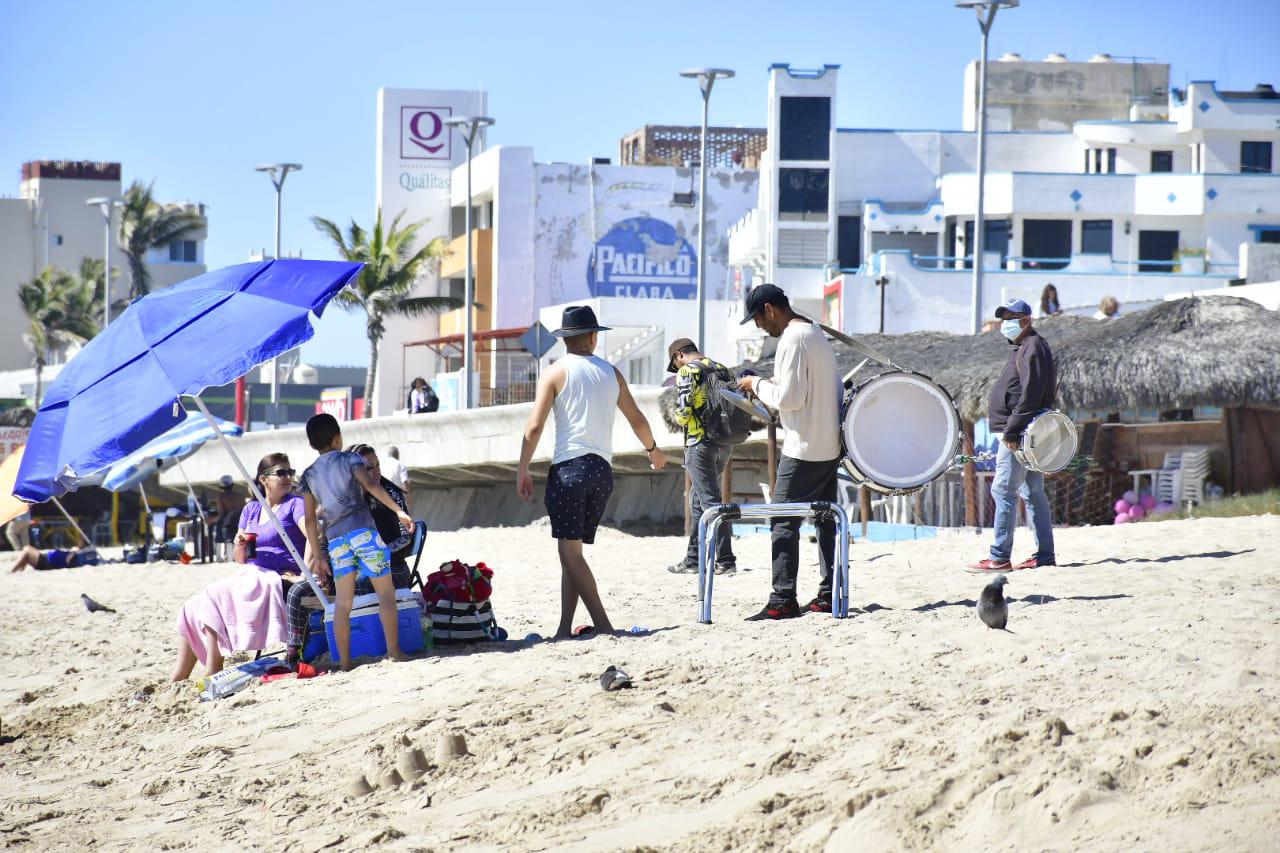 $!Gobierno de Mazatlán no dará más permisos para bandas de música en la playa: Lira