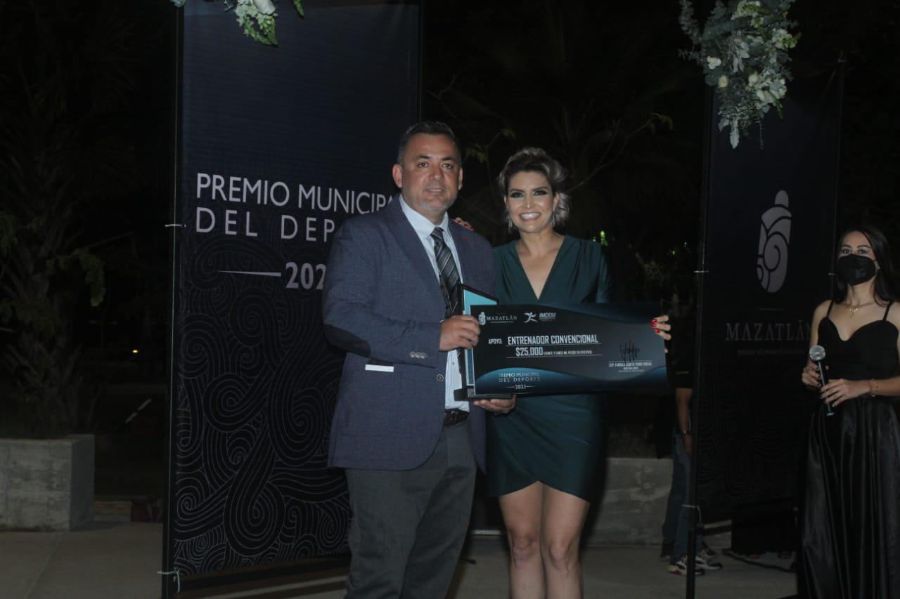 $!Radamés Hernández y Fabiola Verde.