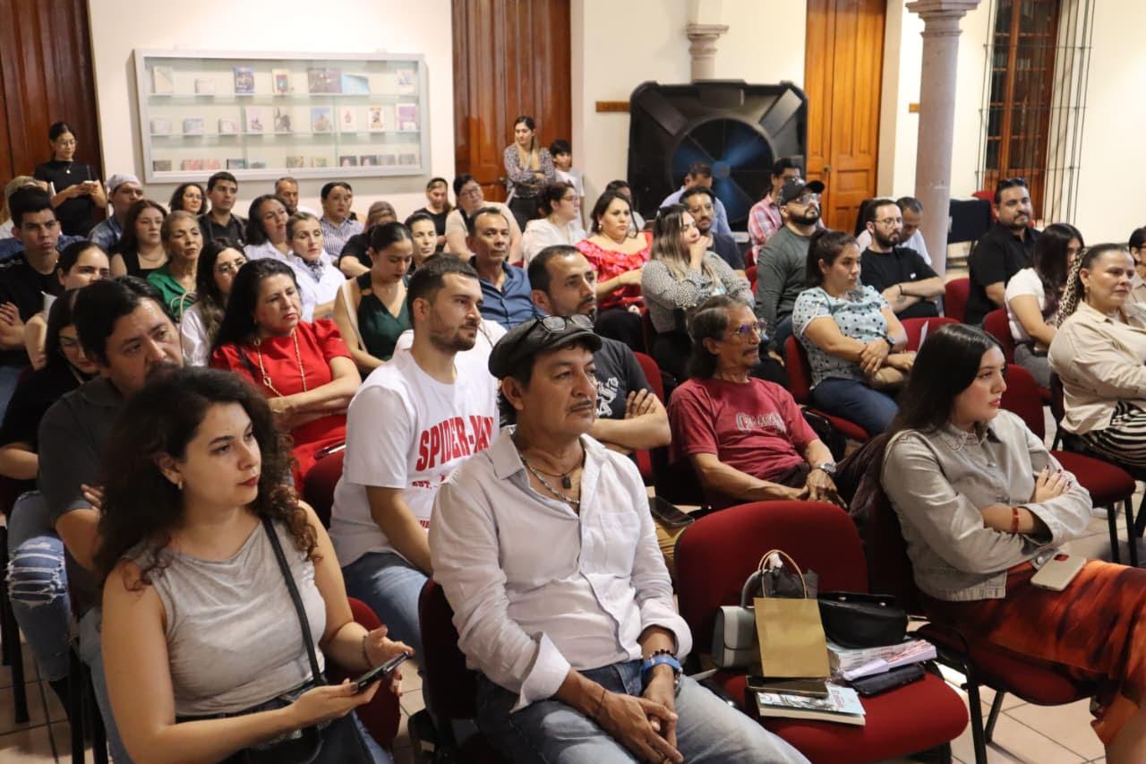 $!Muy concurrida estuvo la presentación de la novela ‘El mundo de Nená’.