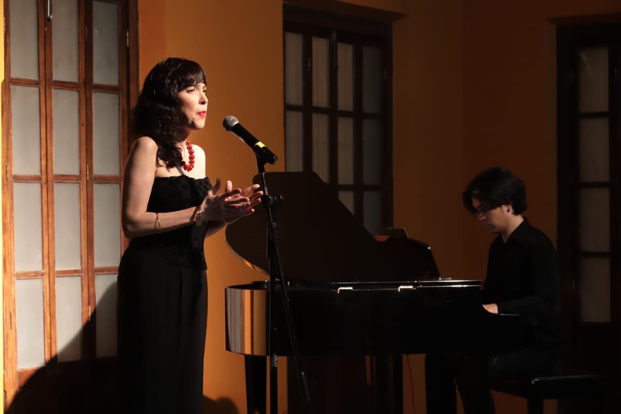 $!Radha Murillo viajó desde Monterrey, lugar donde radica, para estar presente en el concierto en honor a su mamá.