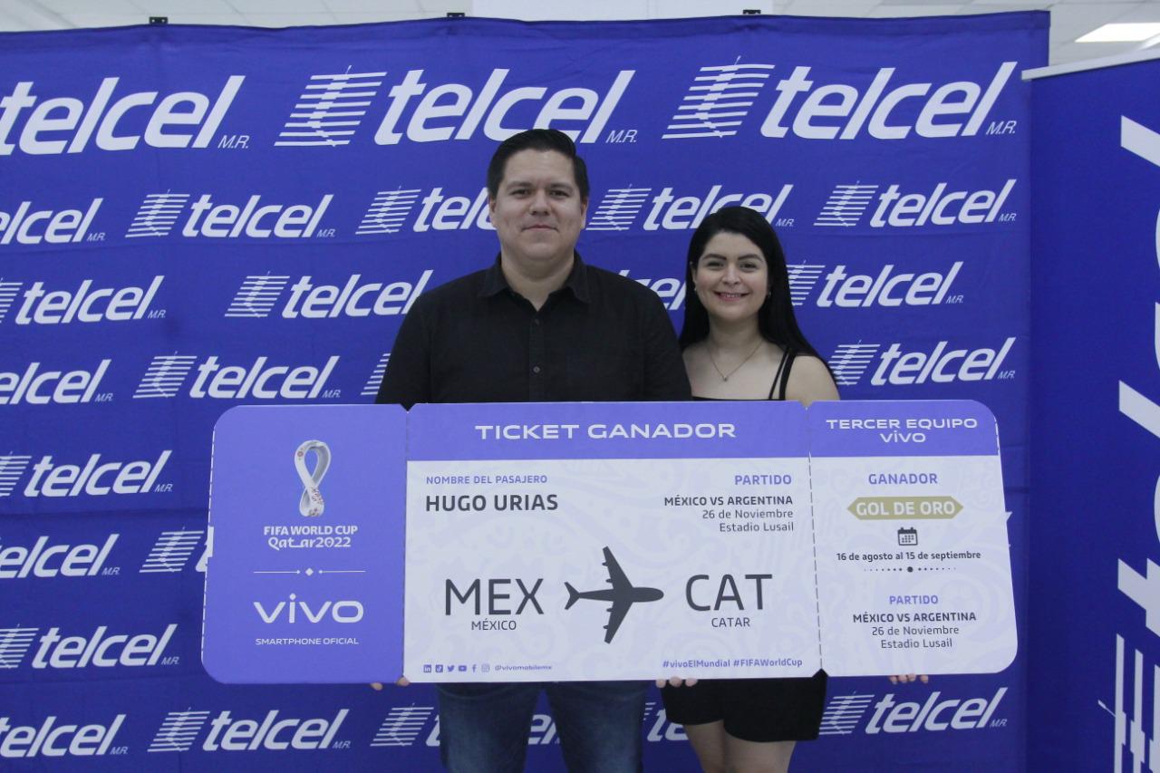 $!Premian Telcel y Vivo a sinaloense con boleto para acudir al Mundial de Futbol en Qatar 2022