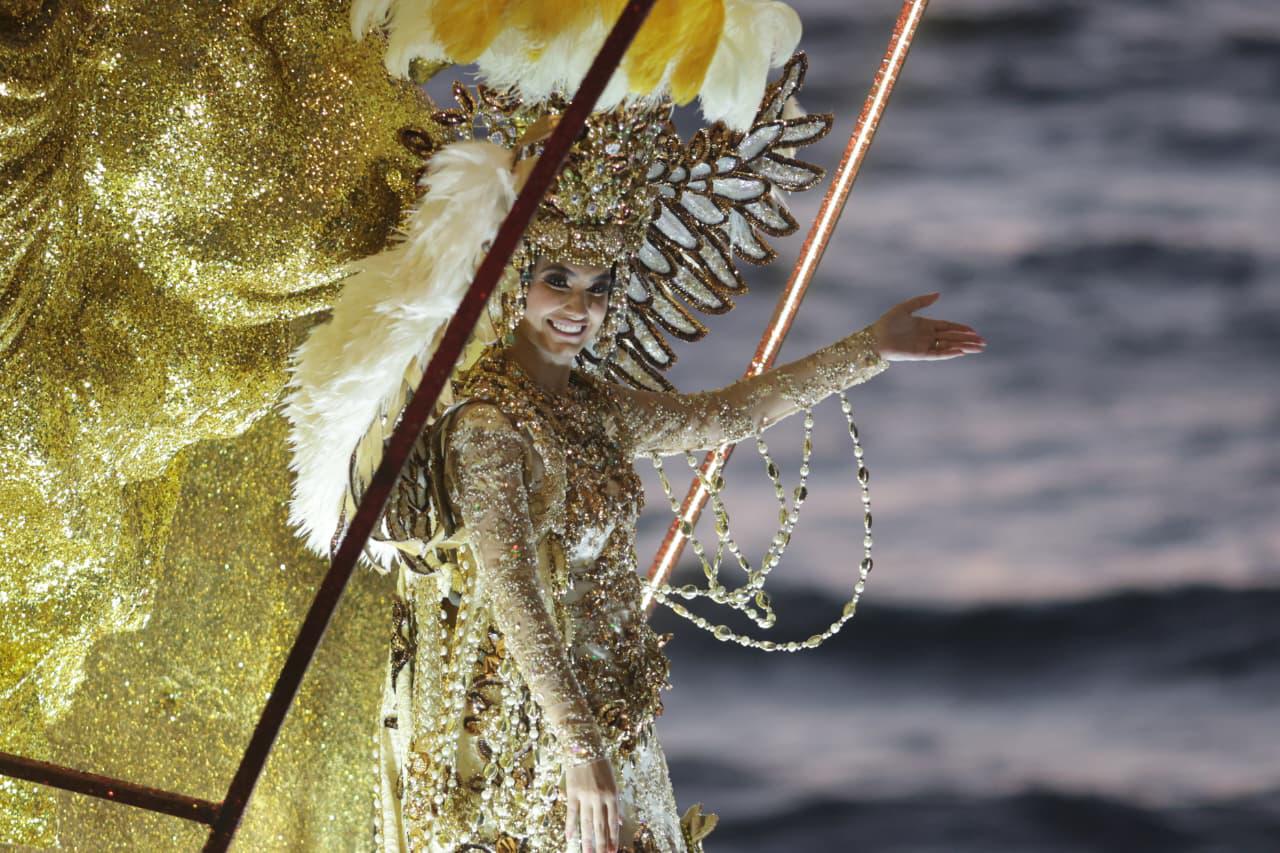 $!Mazatlán se rebeló al miedo por medio de la diversión: el desfile y su comunión con la libertad