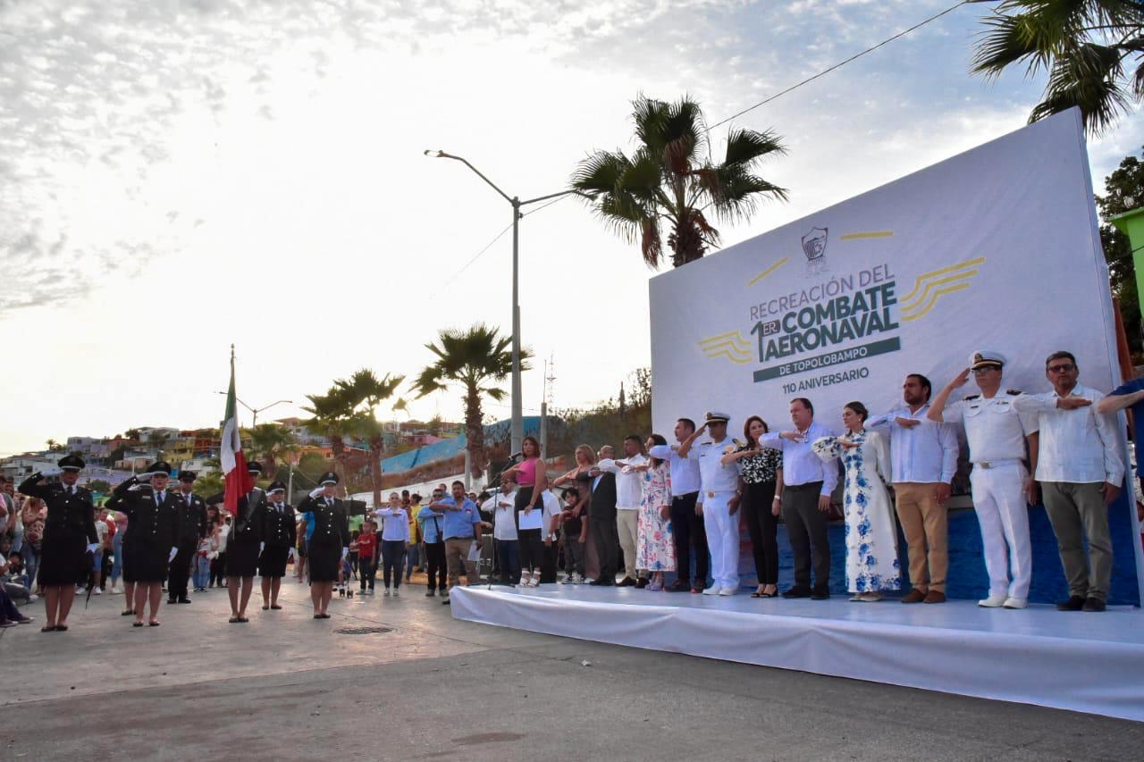 $!Recrean en Topolobampo el primer combate aeronaval del mundo