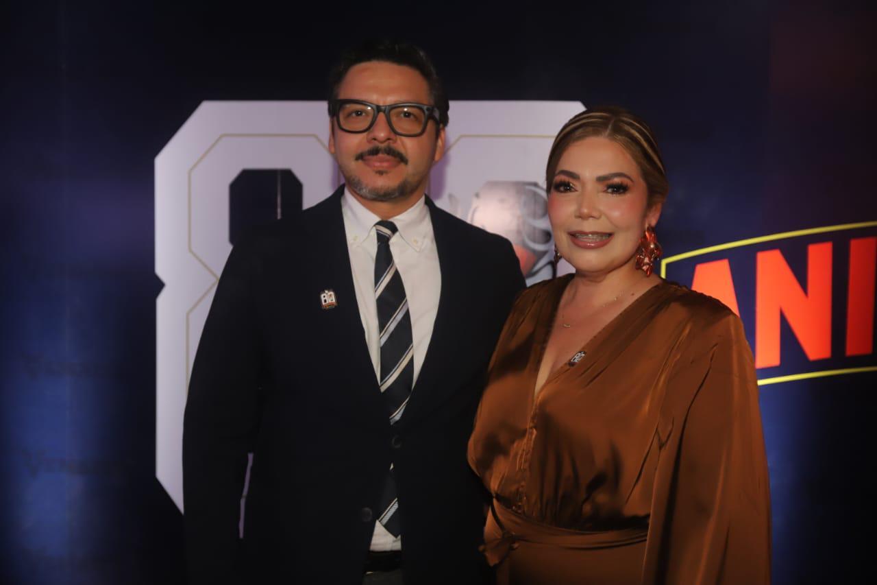 $!Adrián López Ortiz y Elizabeth Peraza.