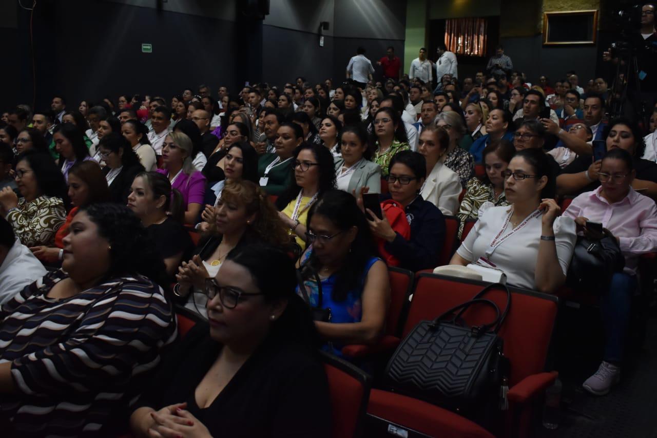 $!Reconoce Usicamm a más de 180 docentes del País por sus prácticas educativas