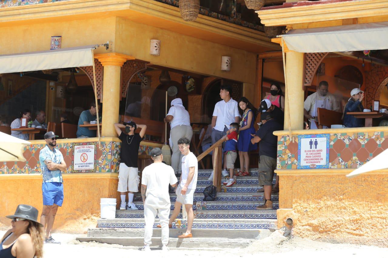 $!Se dejan venir turistas a disfrutar de Mazatlán