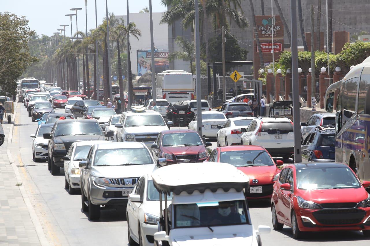 $!Mazatlán, con sus playas, encanta a turistas
