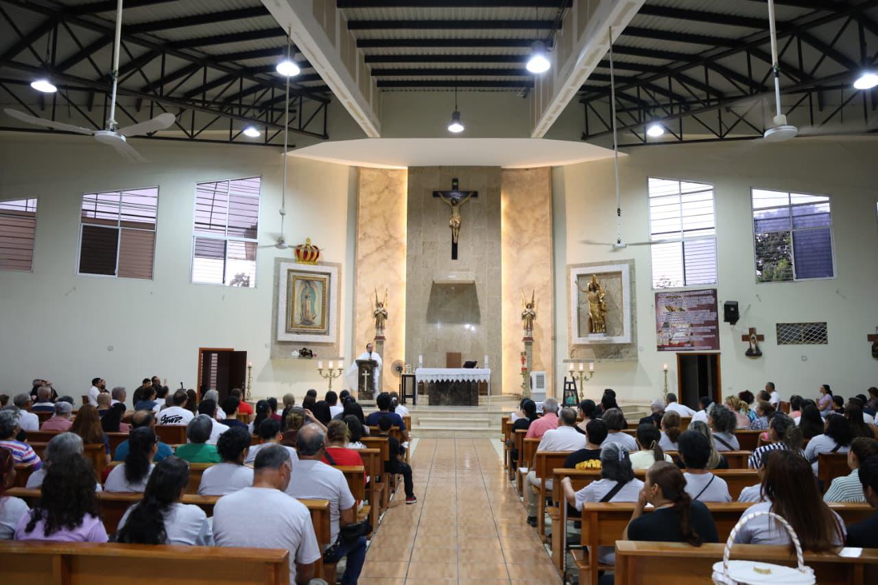 $!Recuerdan familiares de víctimas del ‘trenazo’ a sus seres queridos con misa de aniversario