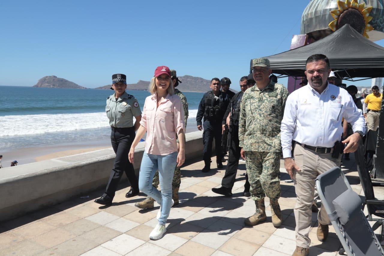 $!Realiza Alcaldesa de Mazatlán recorrido por ruta del desfile bajo fuerte operativo de seguridad